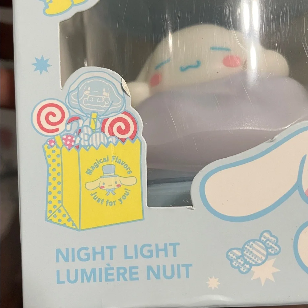 Sanrio Cinnamoroll Figurine in Light Blue & Cream